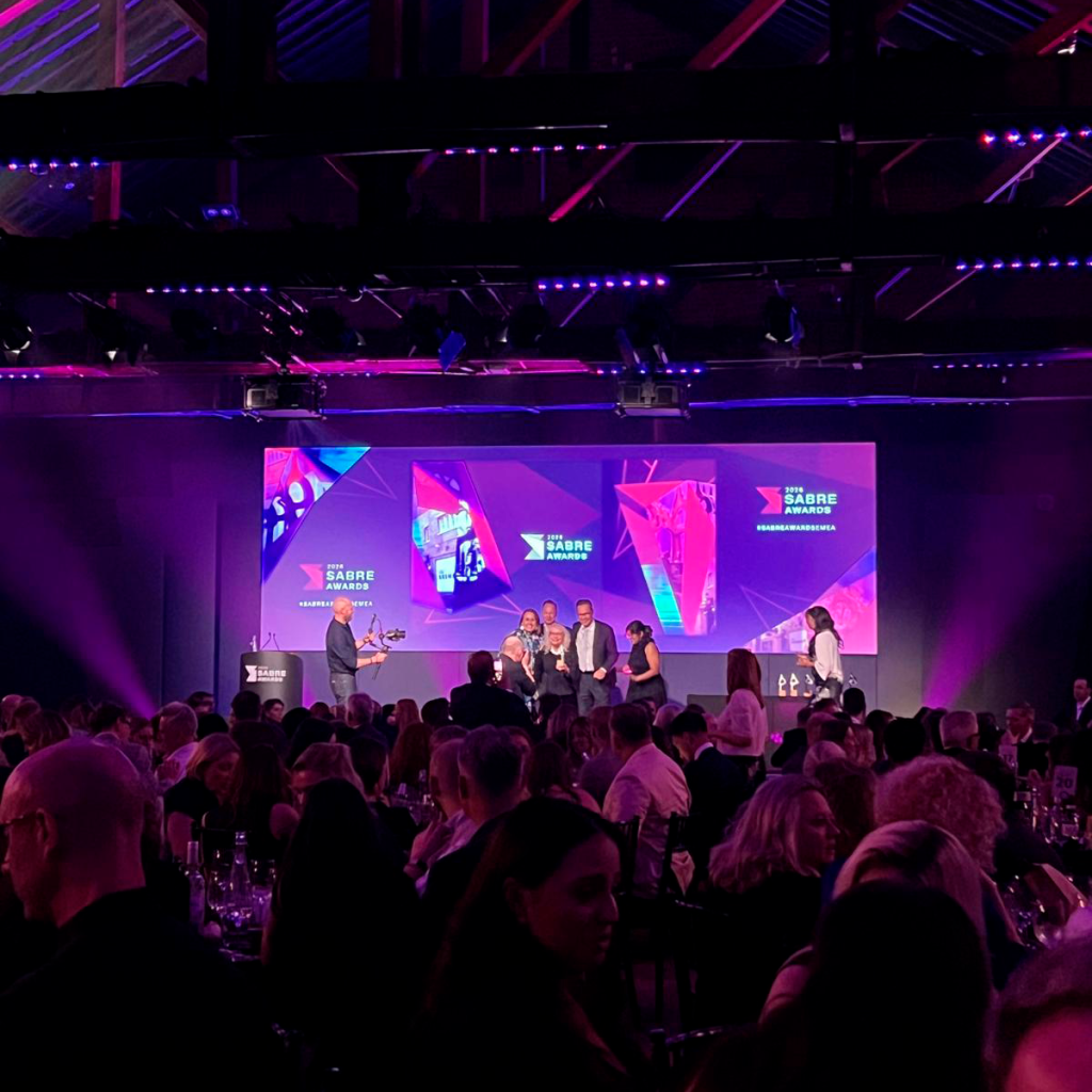Netprofile loistaa SABRE-Awards Gaalassa.